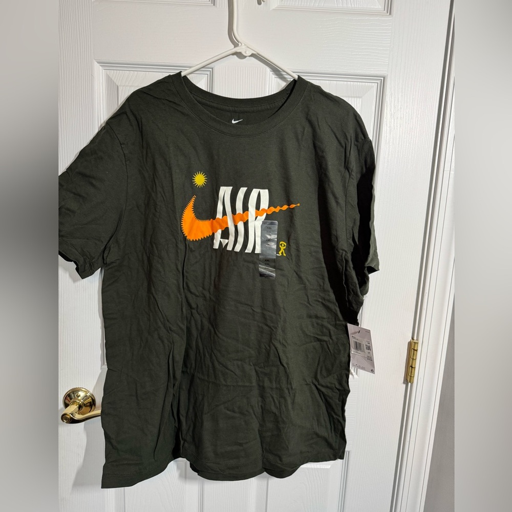 NWT - Men’s Nike t-shirt